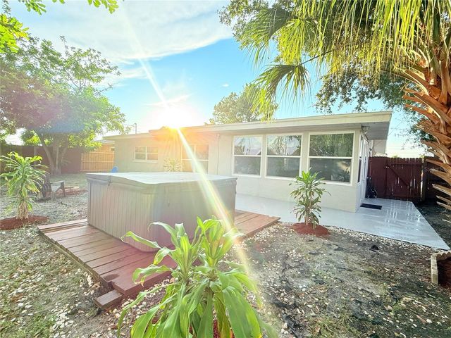 2121 GREENBRIAR BOULEVARD, Clearwater, FL 33763