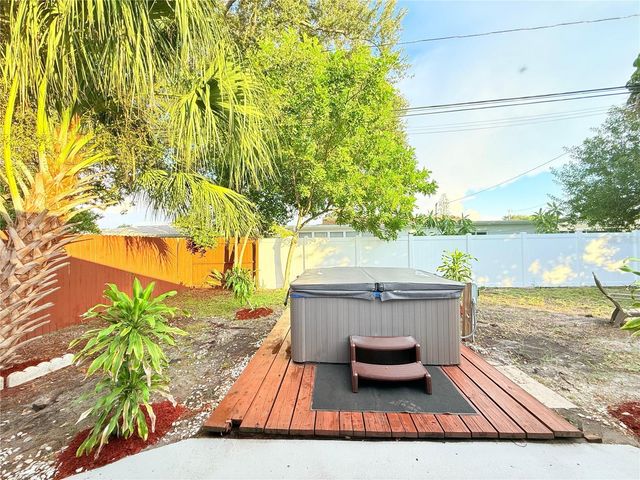 2121 GREENBRIAR BOULEVARD, Clearwater, FL 33763