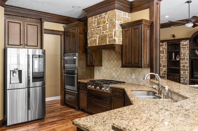 11777 Willowridge Circle, Conroe, TX 77304