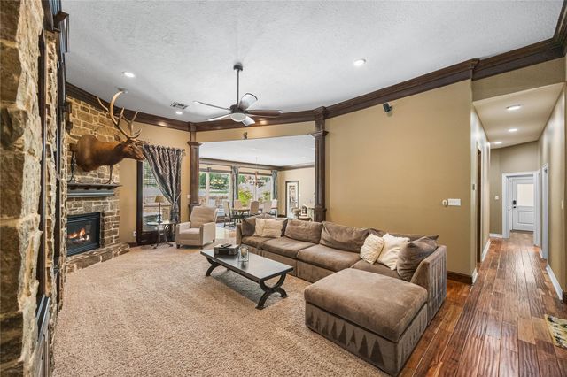 11777 Willowridge Circle, Conroe, TX 77304