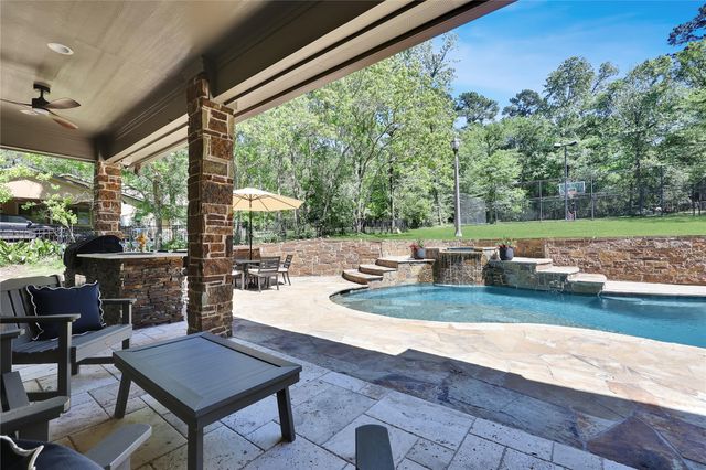 11777 Willowridge Circle, Conroe, TX 77304