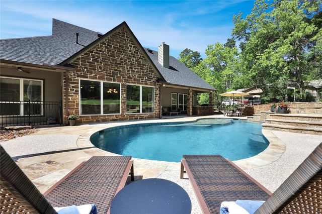 11777 Willowridge Circle, Conroe, TX 77304