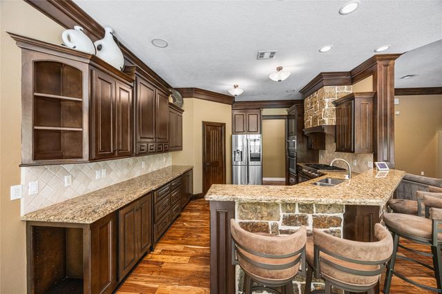 11777 Willowridge Circle, Conroe, TX 77304