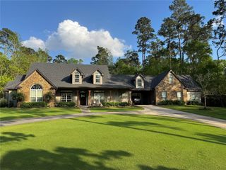 11777 Willowridge Circle, Conroe, TX 77304