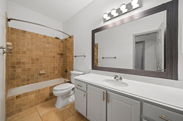 103 S Piper Trace, Spring, TX 77381