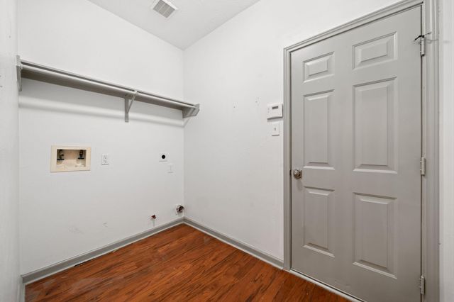 103 S Piper Trace, Spring, TX 77381