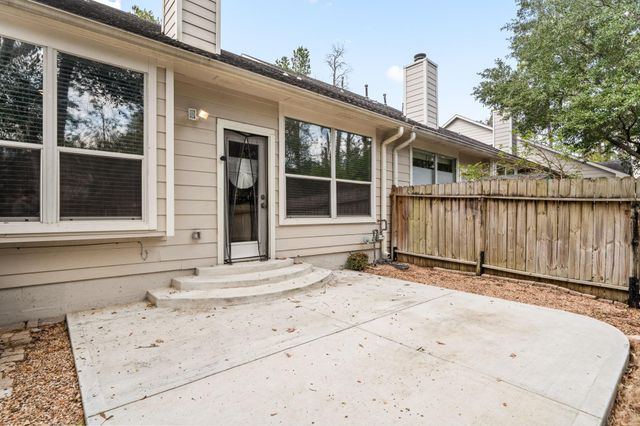 103 S Piper Trace, Spring, TX 77381