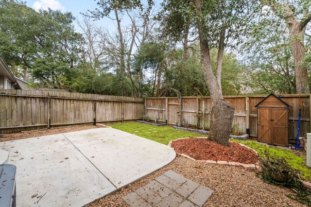 103 S Piper Trace, Spring, TX 77381