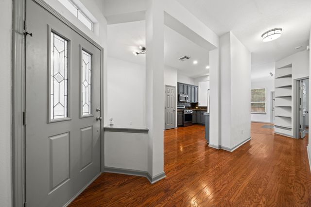 103 S Piper Trace, Spring, TX 77381