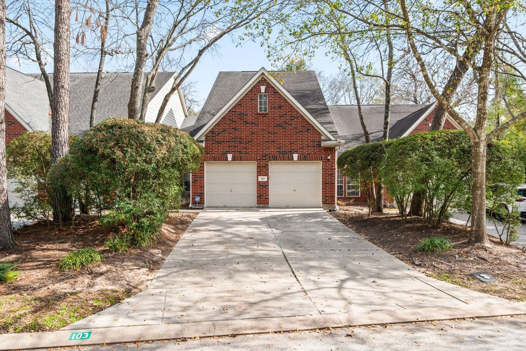 103 S Piper Trace, Spring, TX 77381
