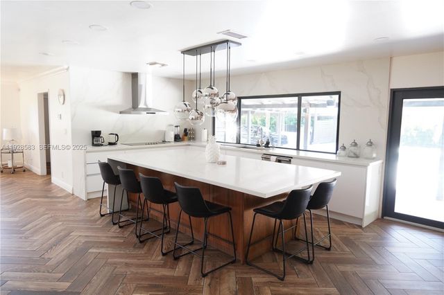 18901 SW 50th ST, Southwest Ranches, FL 33332