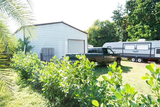 18901 SW 50th ST, Southwest Ranches, FL 33332