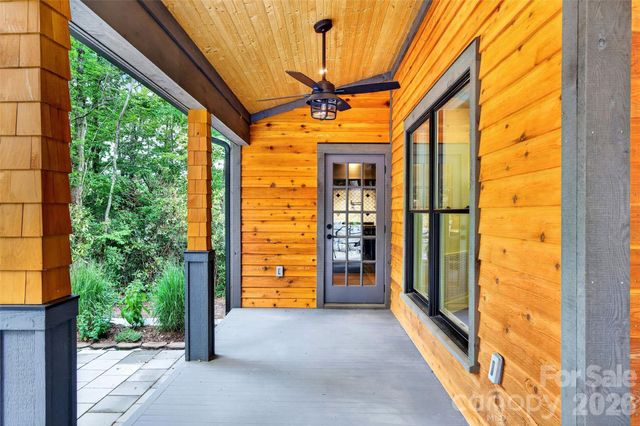78 Tupper Road, Black Mountain, NC 28711