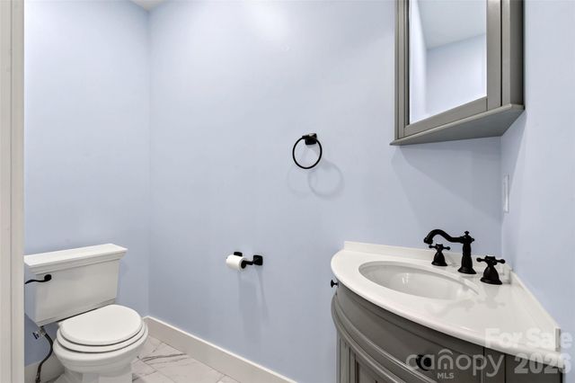 78 Tupper Road, Black Mountain, NC 28711