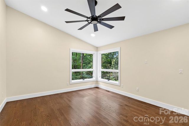 78 Tupper Road, Black Mountain, NC 28711
