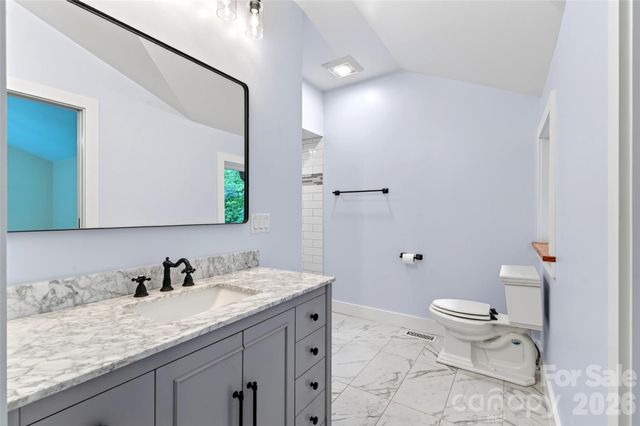 78 Tupper Road, Black Mountain, NC 28711
