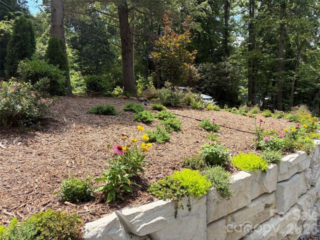 78 Tupper Road, Black Mountain, NC 28711
