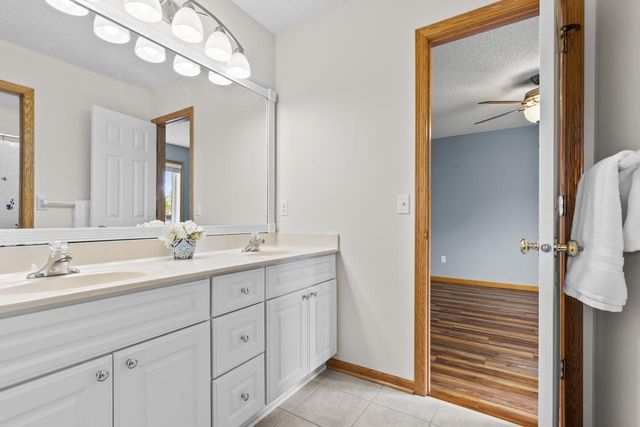 9724 Geisler Road, Eden Prairie, MN 55347