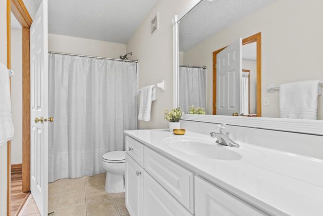9724 Geisler Road, Eden Prairie, MN 55347