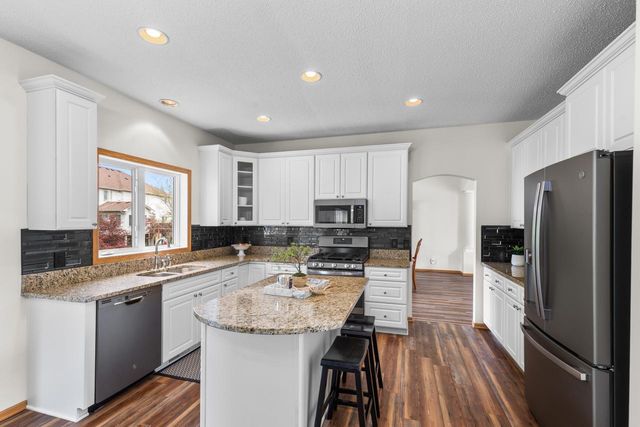 9724 Geisler Road, Eden Prairie, MN 55347