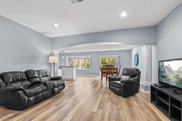 9724 Geisler Road, Eden Prairie, MN 55347