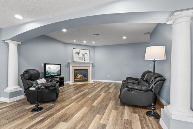 9724 Geisler Road, Eden Prairie, MN 55347