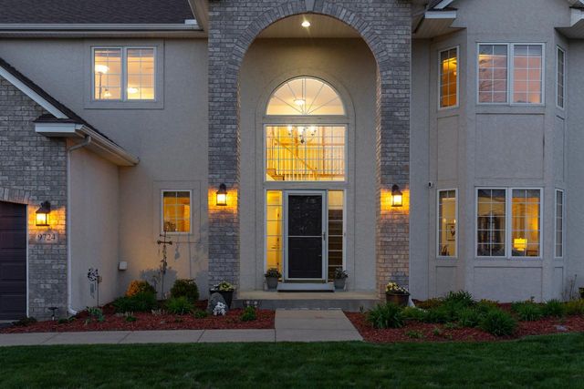 9724 Geisler Road, Eden Prairie, MN 55347