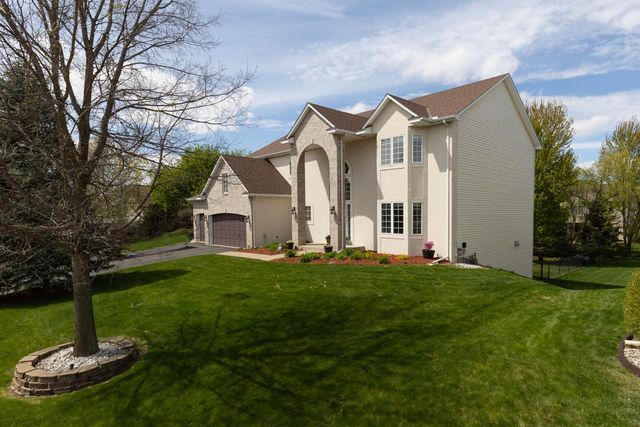 9724 Geisler Road, Eden Prairie, MN 55347