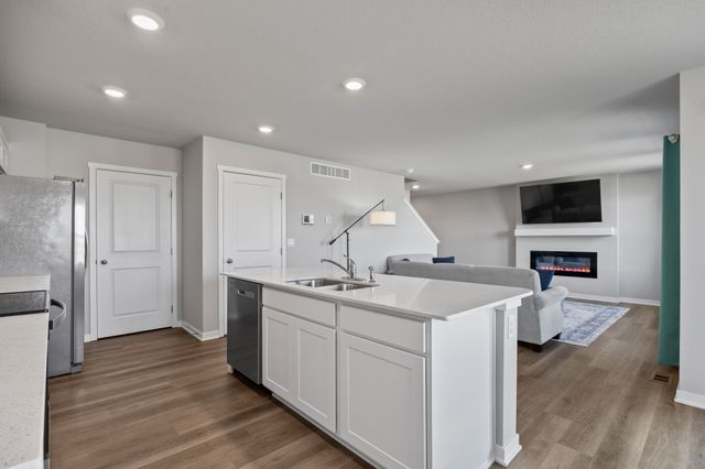 1275 NW Williamsburg Lane, Waukee, IA 50263