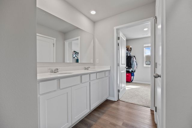 1275 NW Williamsburg Lane, Waukee, IA 50263