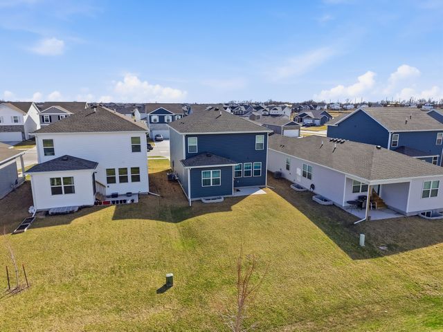 1275 NW Williamsburg Lane, Waukee, IA 50263