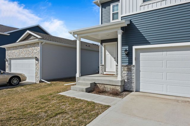 1275 NW Williamsburg Lane, Waukee, IA 50263