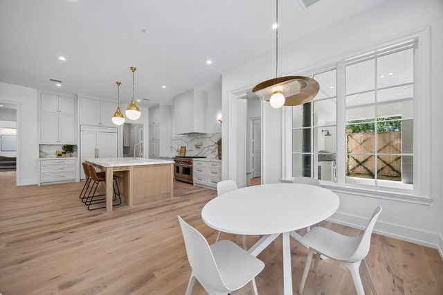 4026 Colquitt Street, Houston, TX 77027