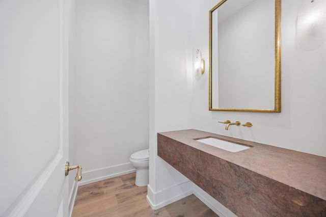 4026 Colquitt Street, Houston, TX 77027
