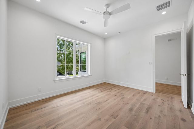 4026 Colquitt Street, Houston, TX 77027