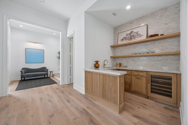 4026 Colquitt Street, Houston, TX 77027