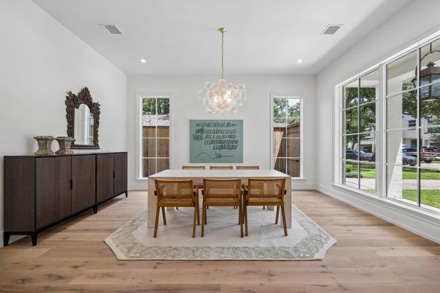 4026 Colquitt Street, Houston, TX 77027