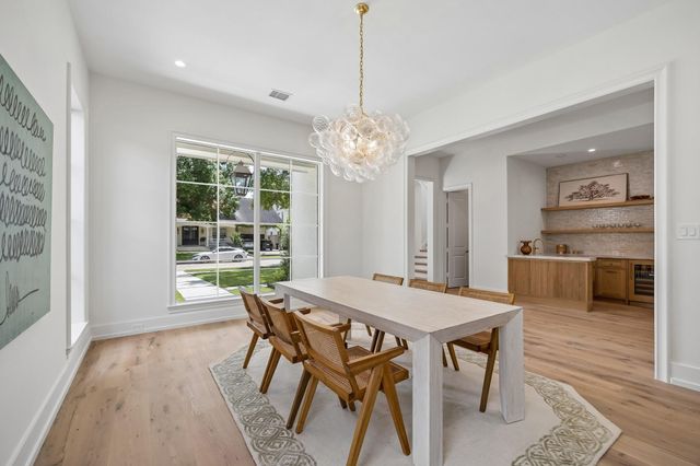 4026 Colquitt Street, Houston, TX 77027