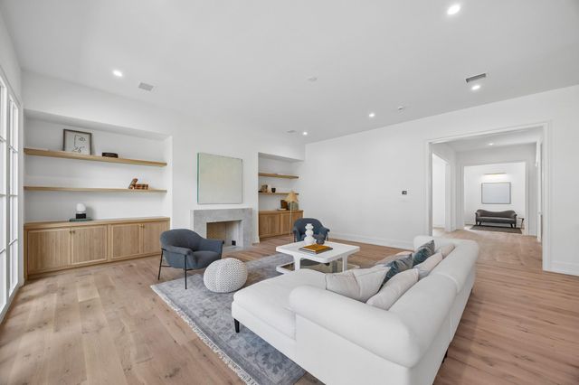 4026 Colquitt Street, Houston, TX 77027
