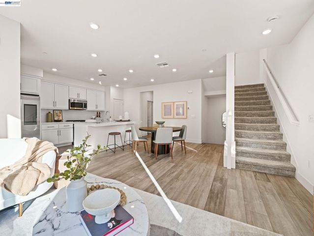 3265 Internet Cmn 1000, Fremont, CA 94538