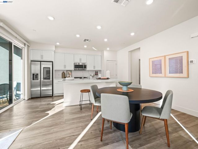 3265 Internet Cmn 1000, Fremont, CA 94538