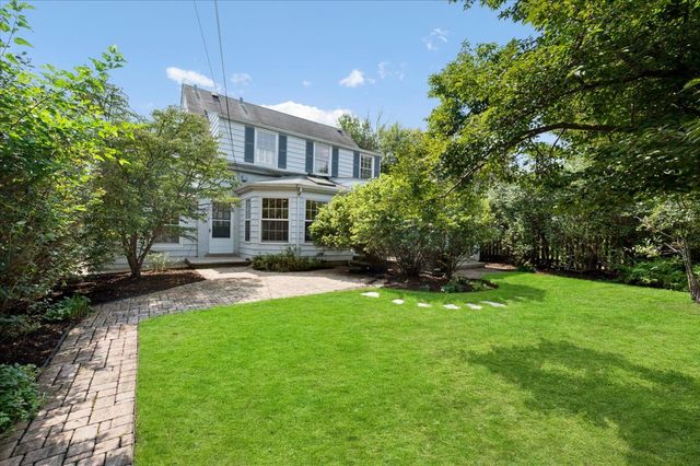 3211 Park Place, Evanston, IL 60201
