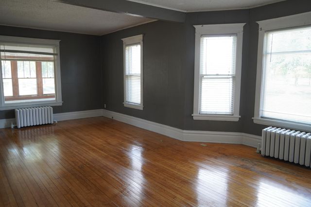 923 7th Avenue S, Moorhead, MN 56560