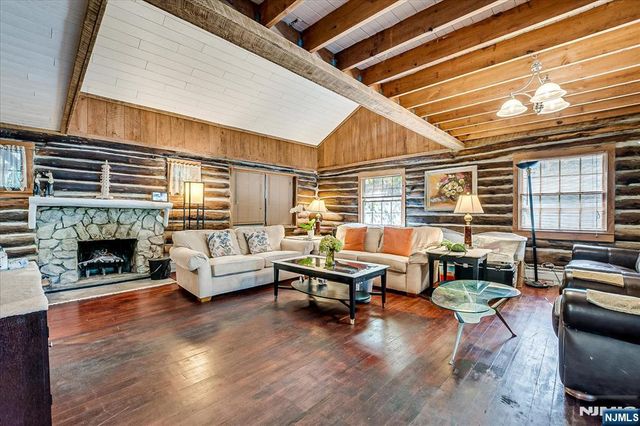177 Otterhole Road, West Milford, NJ 07480