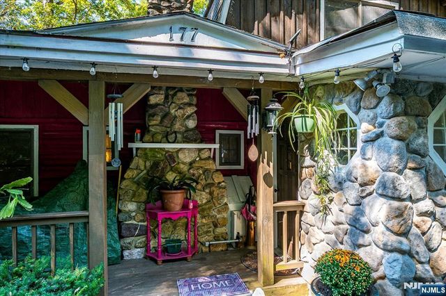 177 Otterhole Road, West Milford, NJ 07480