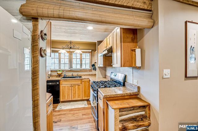 177 Otterhole Road, West Milford, NJ 07480