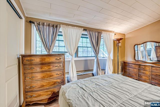 177 Otterhole Road, West Milford, NJ 07480