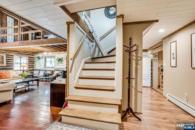 177 Otterhole Road, West Milford, NJ 07480