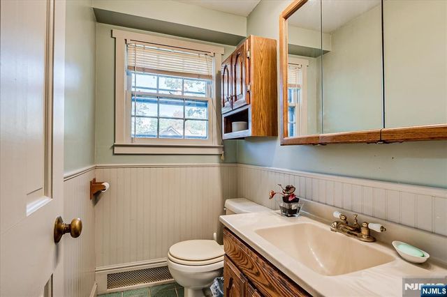 177 Otterhole Road, West Milford, NJ 07480