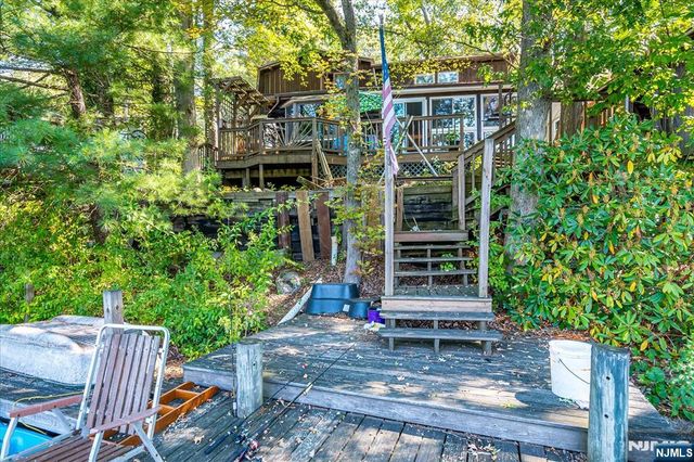 177 Otterhole Road, West Milford, NJ 07480